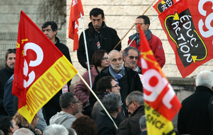 CGT sindikatuko boz kritiko anitz agertu dira Ipar Euskal Herrian.