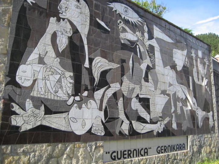 "De Goya à Guernica, Espagne 1936-1939, les désastres de la guerre" erakusketa proposatuko dute jaialdian.