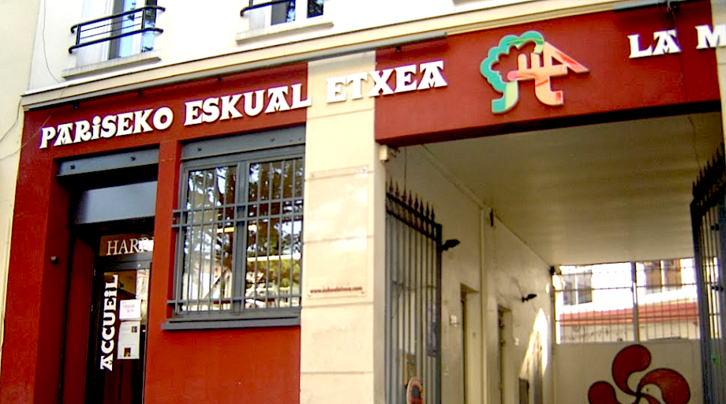 Pariseko Euskal Etxea Gabriel Péri etorbideak kokatzen da.