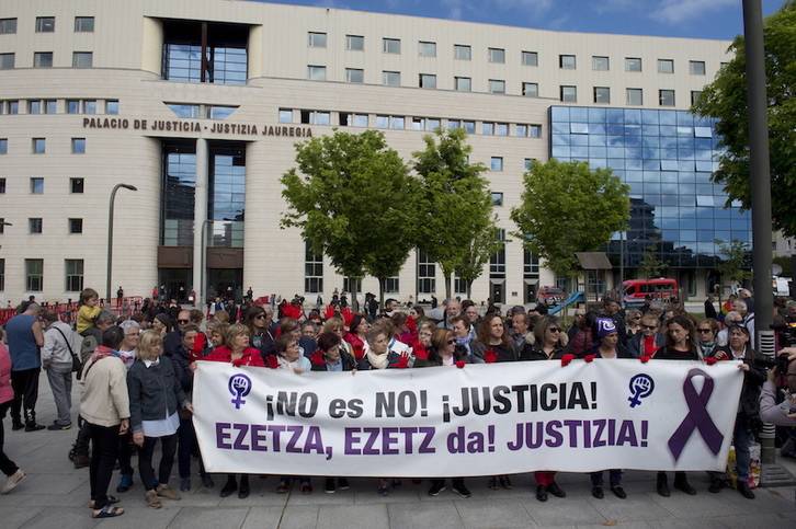 Nafarroako Justizia Epaitegian burututako mobilizazioa. (Iñigo URIZ/FOKU)