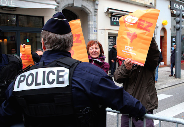 Iragan astean Macronen bisitaren aitzinean Biarritzen egindako protesta.  ©Bob EDME