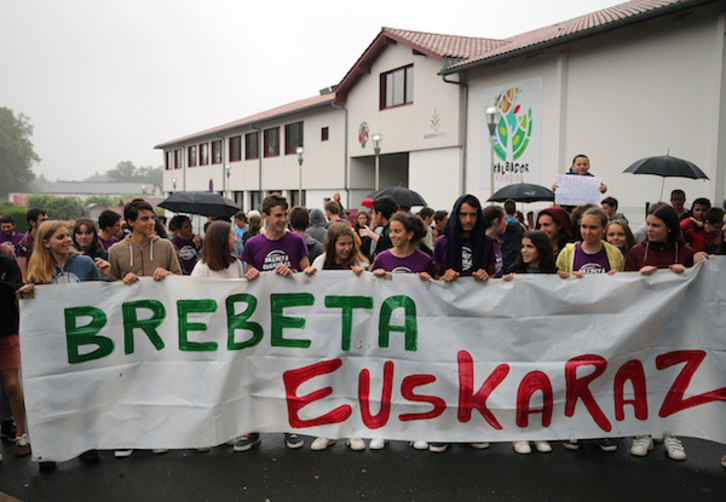 Xalbador kolegioan bezala, brebeta euskaraz pasatzeko mobilizazio andana bat izan da aurten ere. © BodEdme
