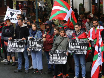 Uztailaren 14ean Donibane Lohizunen independentziaren alde izan zen manifestazioa. (BOB EDME)