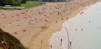 La plage des deux jumeaux à Hendaye n'autorise plus le naturisme depuis le 6 juillet. ©Flickr