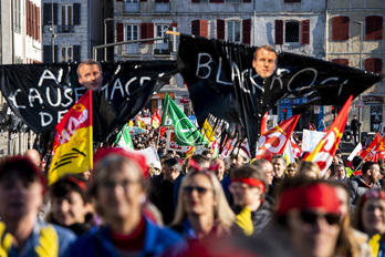 Movilizazión en febrero de 2020, en Baiona, para protestar por contra el primer proyecto de reforma, que Macron debíó meter en el cajón.